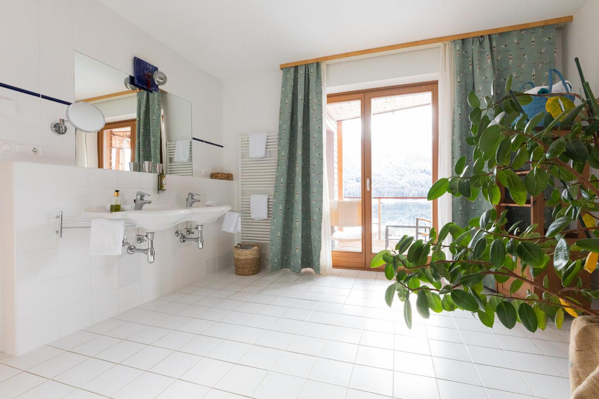 Appartementhotel Am Weissensee Dış mekan fotoğraf